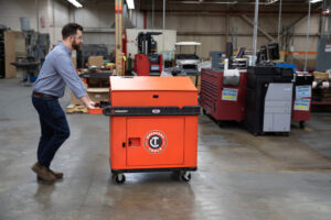 Crescent RAILWORKS Utility Cart with 8 Inch Casters and Lockable Security Panel - Image 4