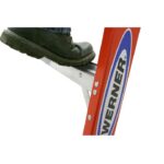 Werner 6-ft Fiberglass 300-lb Type IA Twin-Step Ladder - Image 4