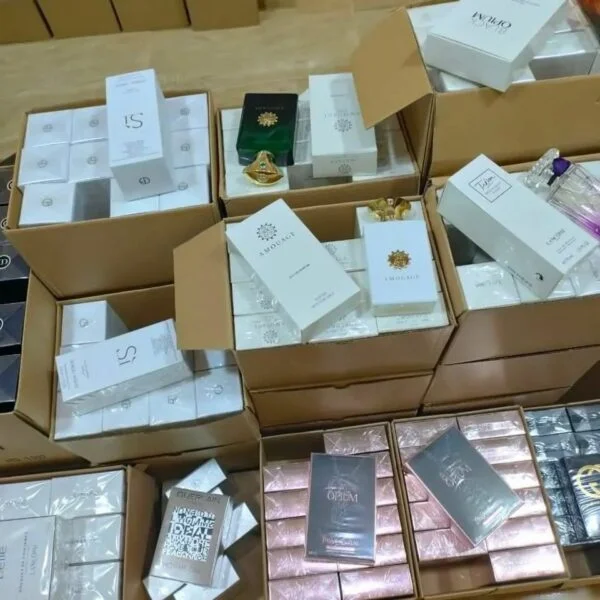 Perfumes Pallets