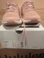 Lululemon shoes - Image 4